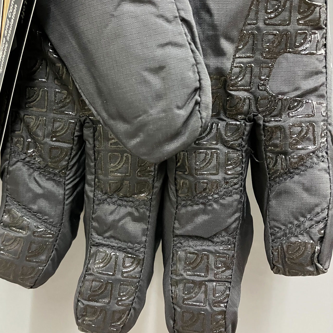 【Trekmates】Gore-tex女（黑）Primaloft羊毛內裡保暖手套【黑雨名店】機能手套 機能型防護手套 機車女式GLV007M(黑)